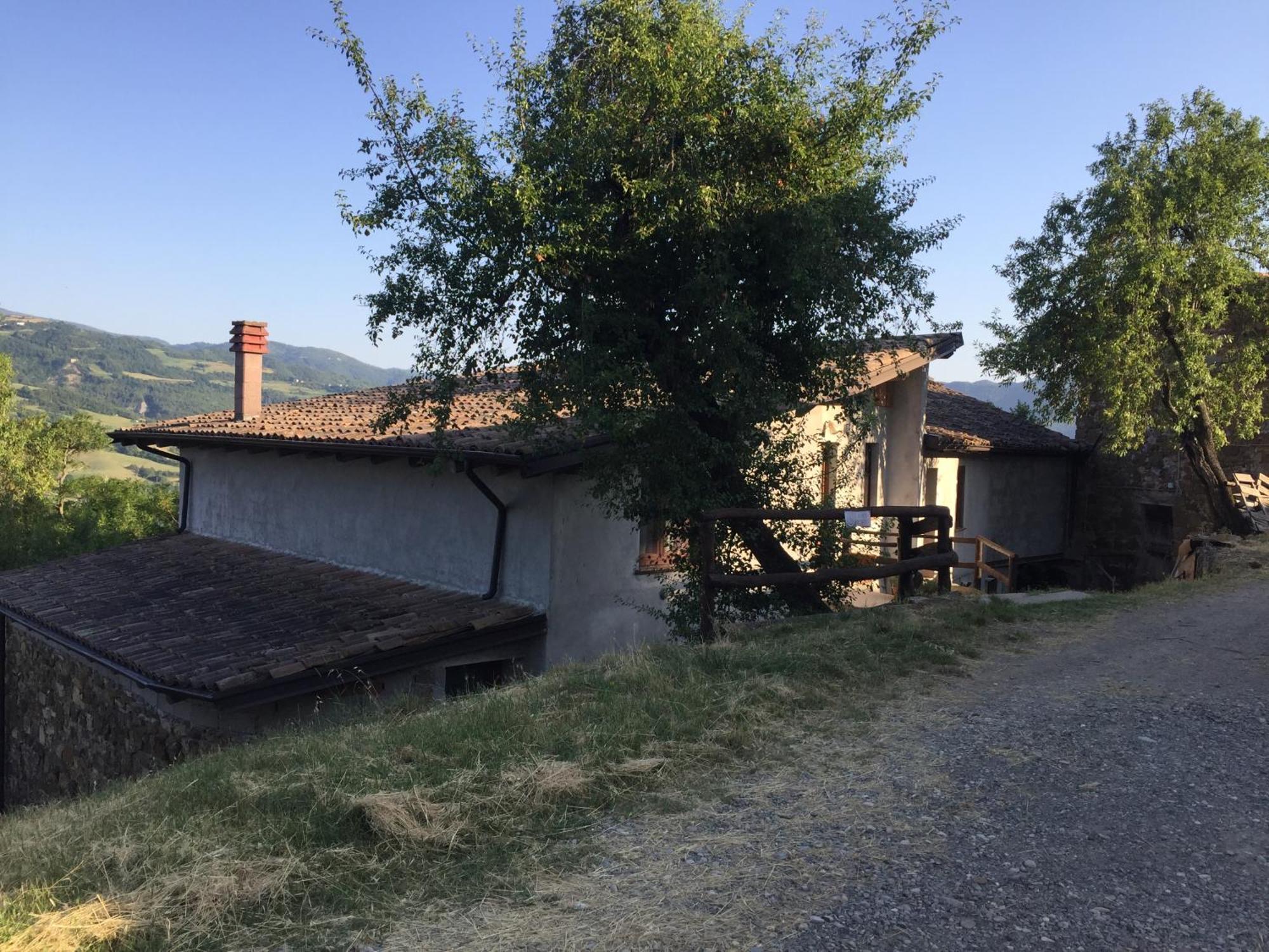 Casa Nella Natura A Bobbio Luaran gambar